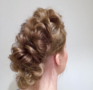 juhlakampaus-HairByM